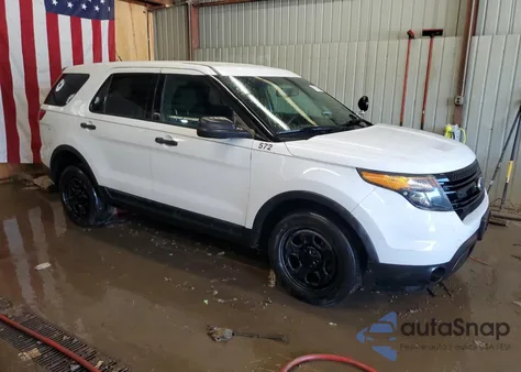 2015 Ford Explorer Police Interceptor z USA, uszkodzony, nr VIN 1FM5K8AR5FGC16210